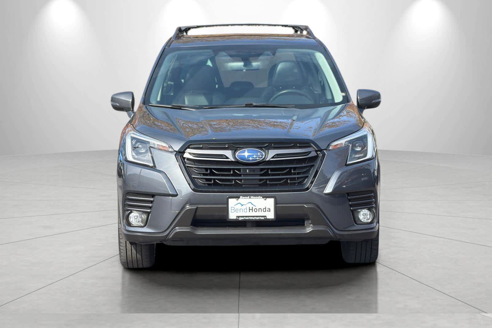 Used 2023 Subaru Forester Limited AWD/4WD image 10