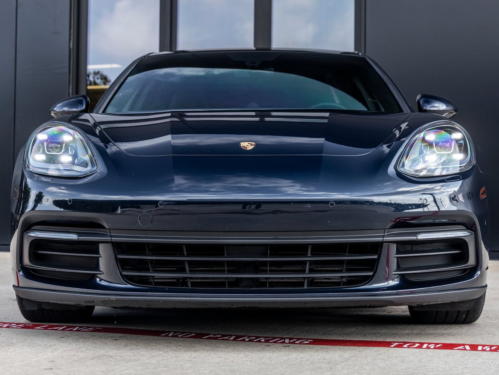 Certified 2018 Porsche Panamera 4 AWD/4WD image 8