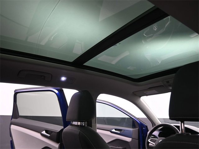 Certified 2023 Volkswagen Taos SE image 27