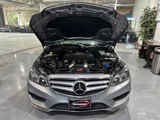 Used 2014 Mercedes-Benz E 550 4MATIC Sedan w/ Premium 1 Package image 24
