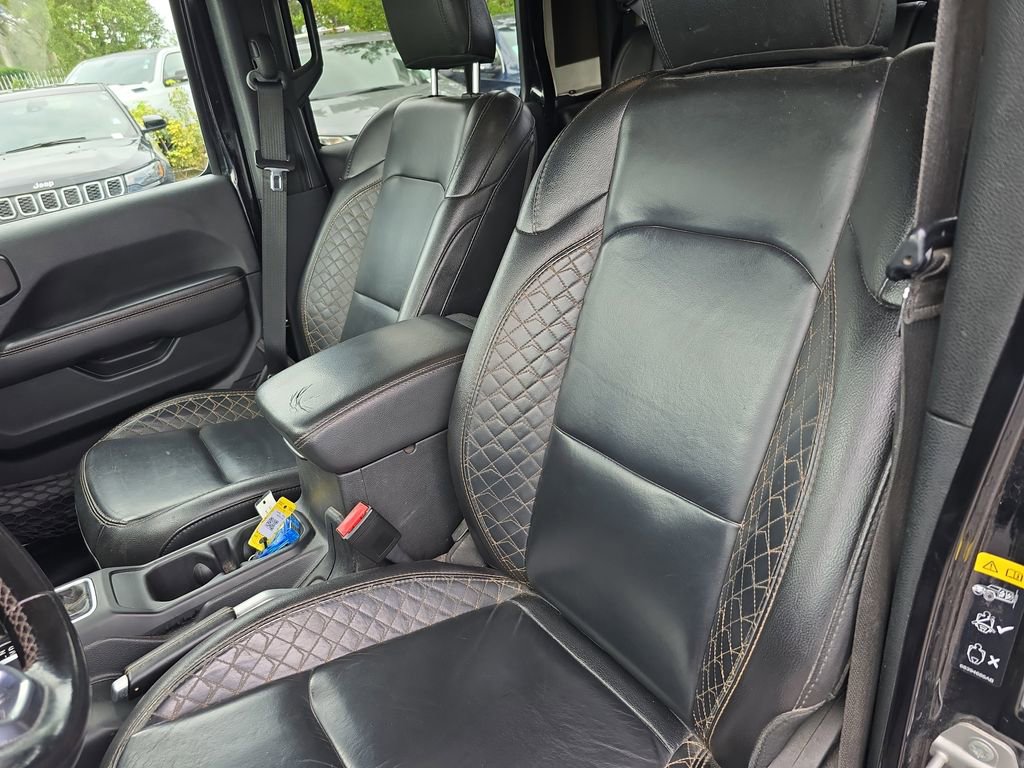 Used 2021 Jeep Gladiator Overland image 16