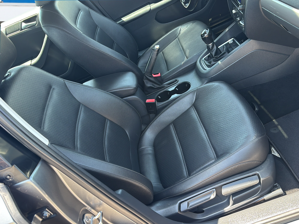 Used 2017 Volkswagen Jetta SE FWD image 23