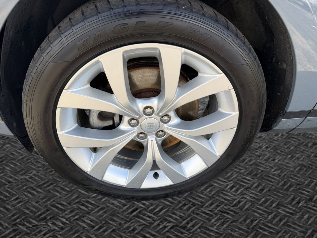 Used 2022 Land Rover Range Rover Evoque S image 11