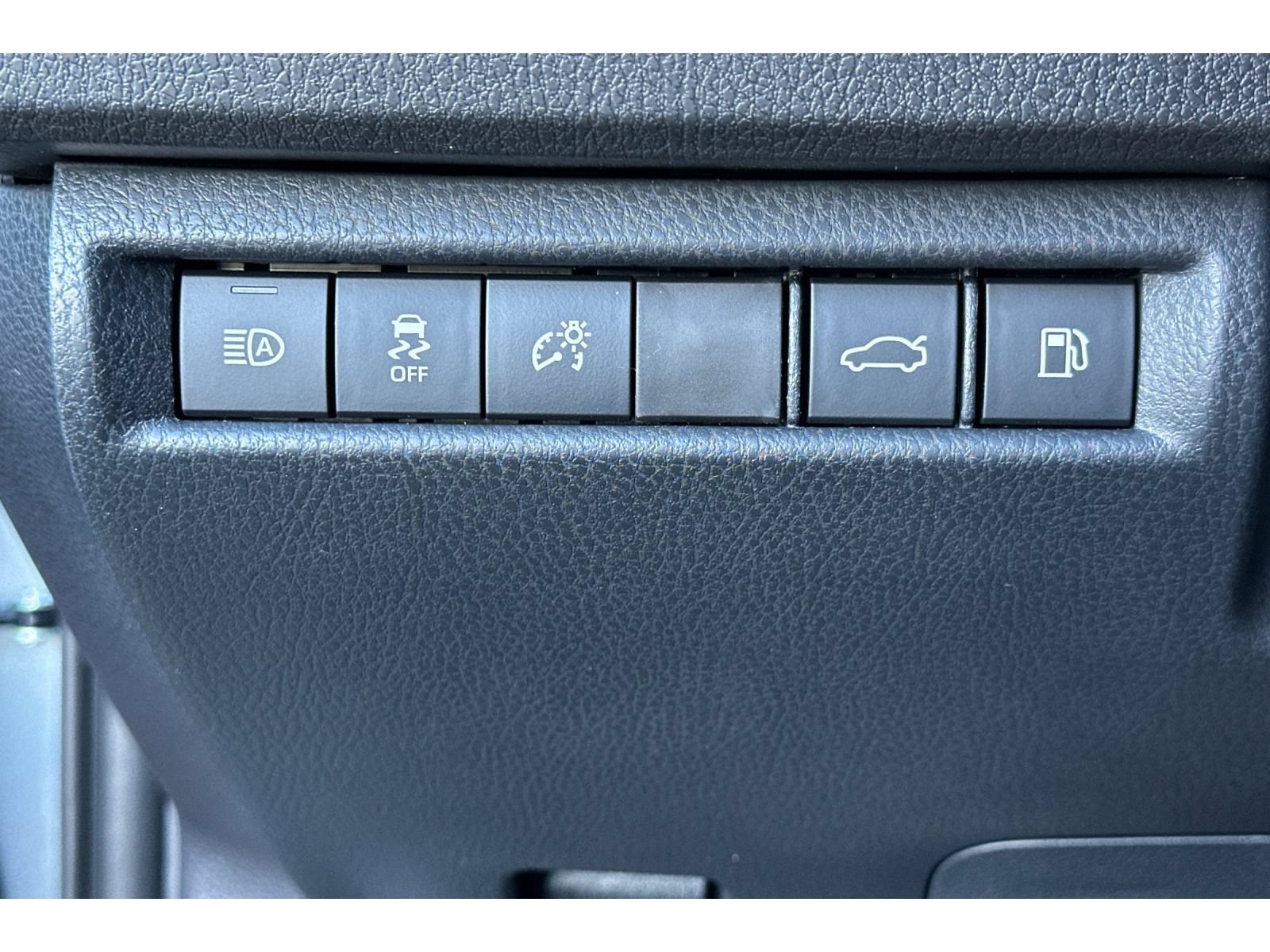 New 2026 Toyota Camry XLE w/ Premium Plus Package FWD image 30