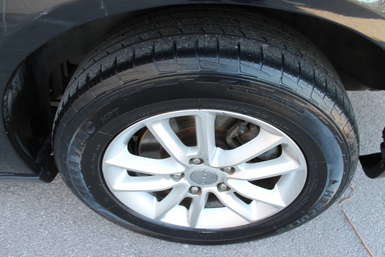 Used 2016 Dodge Grand Caravan SXT FWD image 47