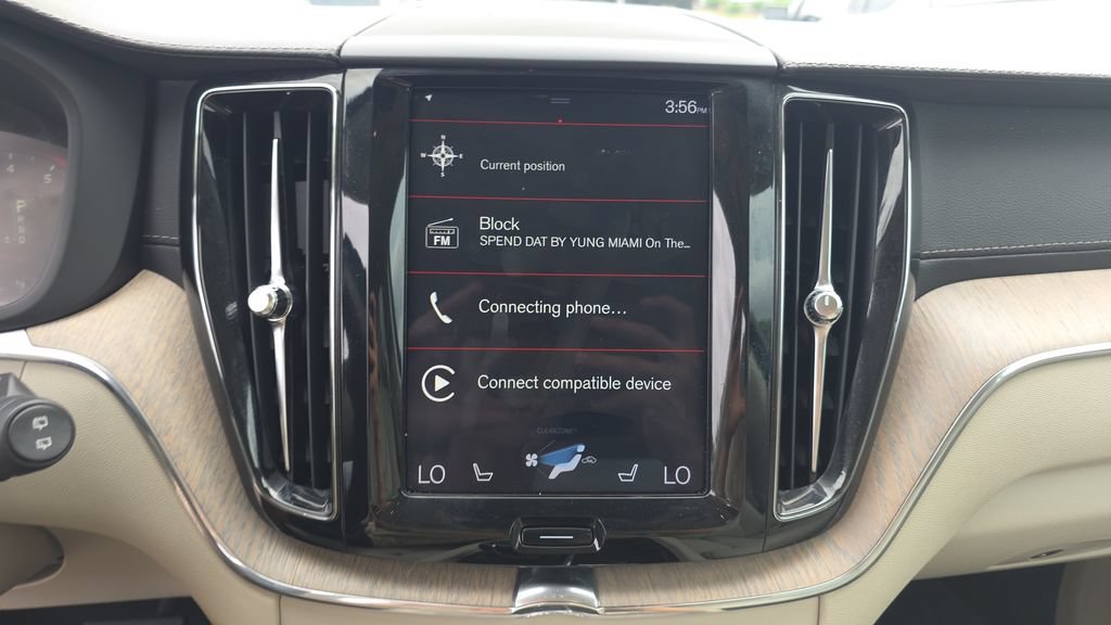 Used 2018 Volvo XC60 T5 Inscription w/ Convenience Package AWD/4WD image 18