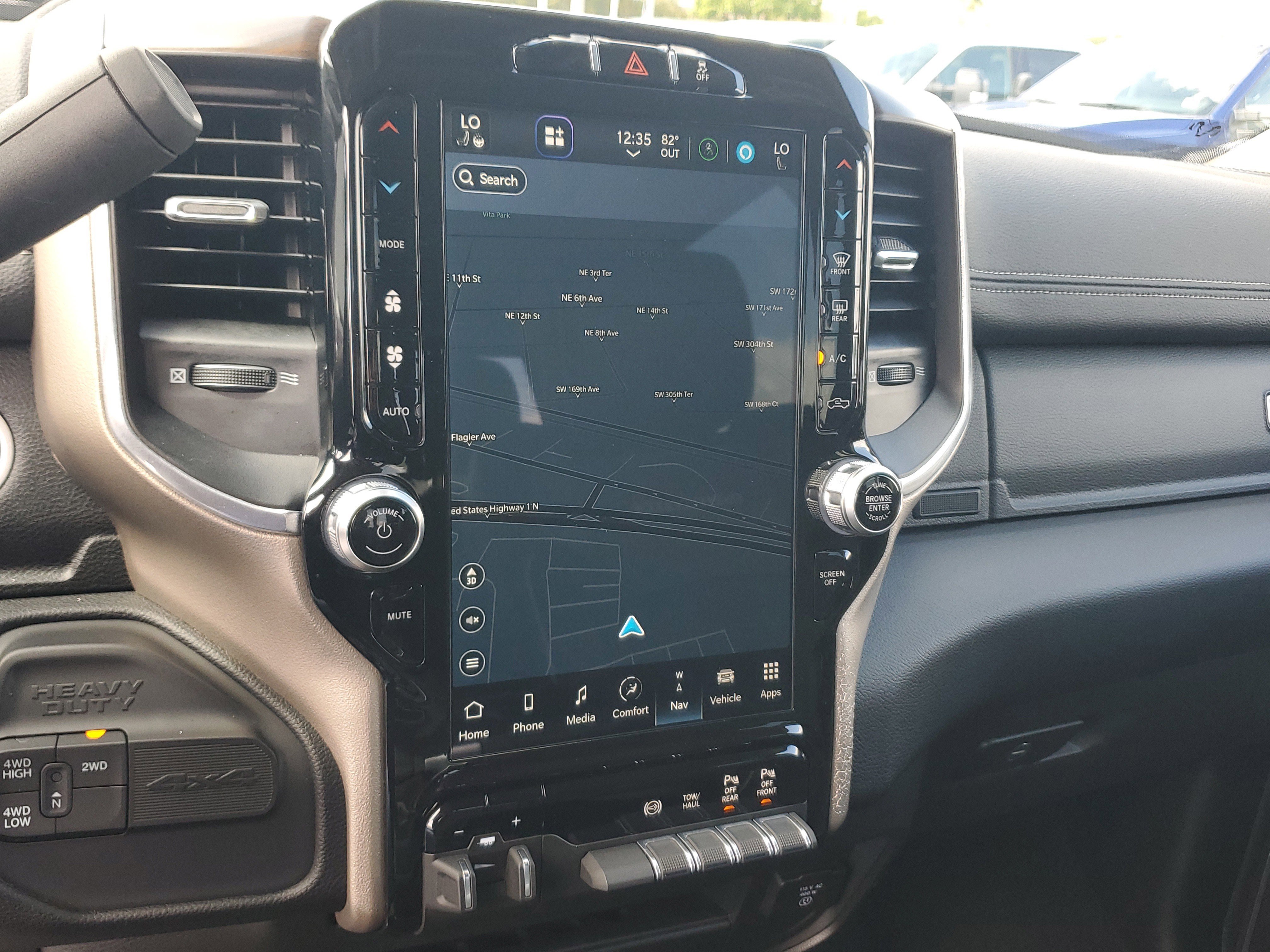 Used 2024 RAM 2500 Laramie image 10