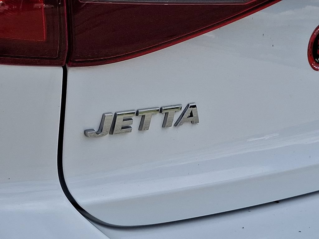 Used 2017 Volkswagen Jetta Sport FWD image 31