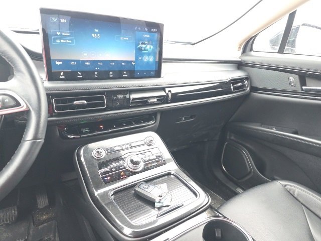 Used 2023 Lincoln Nautilus AWD image 17