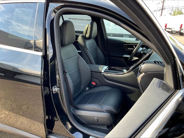 Used 2026 Mercedes-Benz GLC 300 4MATIC image 31