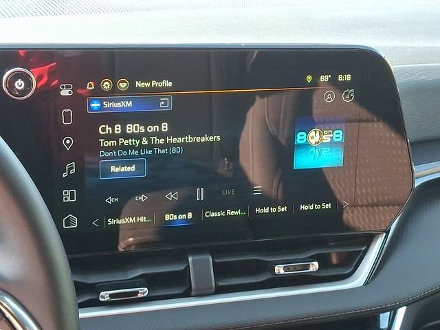 Used 2025 Chevrolet Equinox LT AWD/4WD image 16