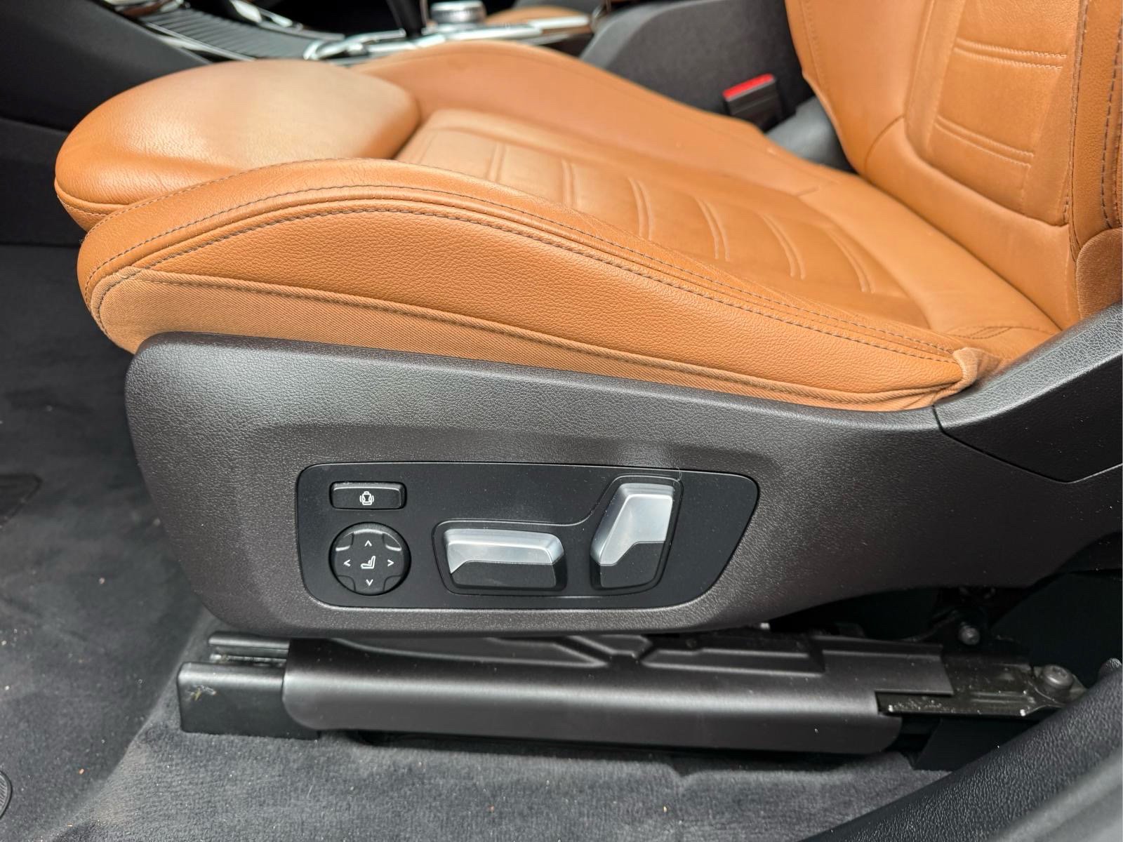 Used 2019 BMW X3 xDrive30i w/ Executive Package AWD/4WD image 17