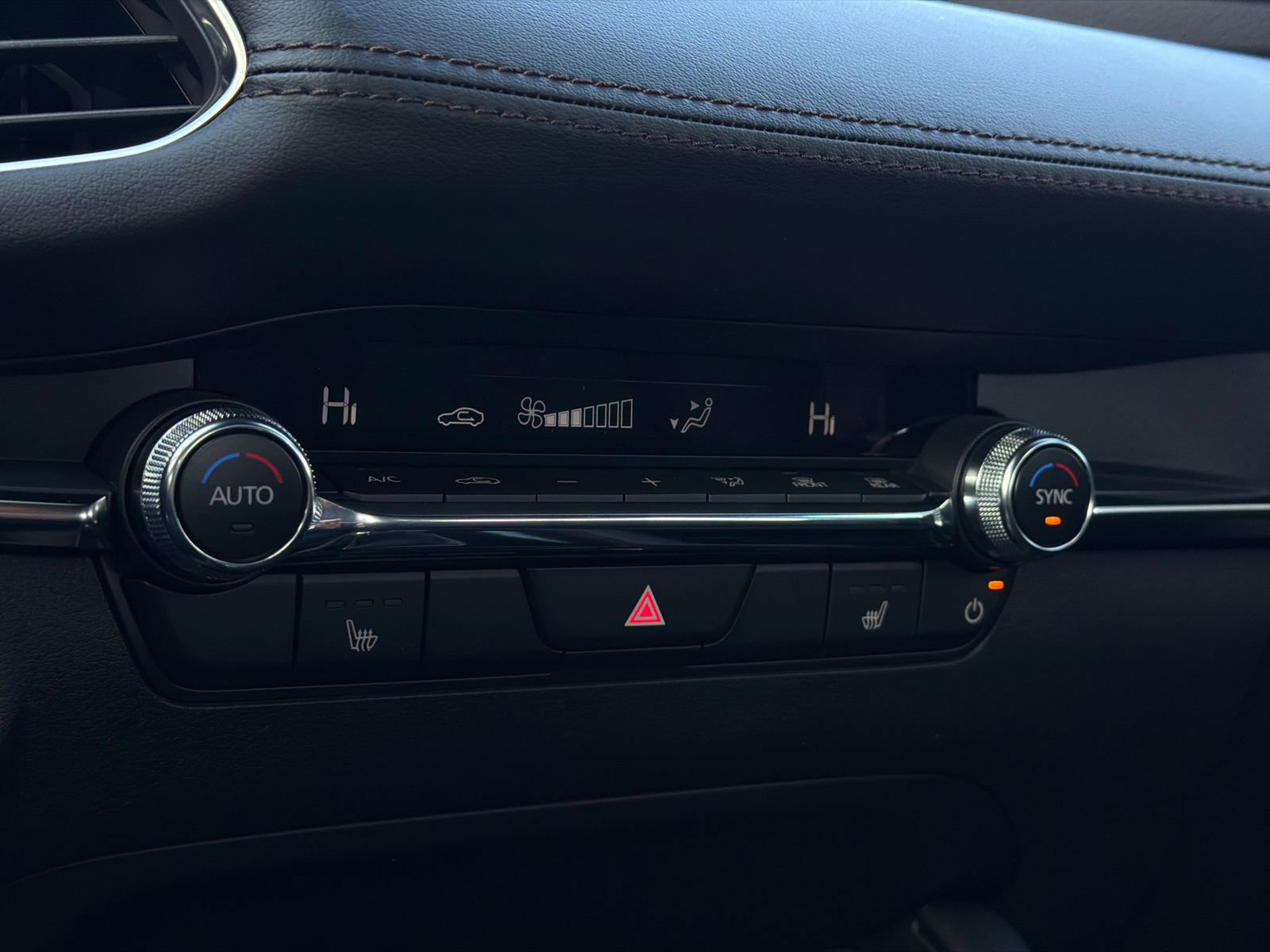 New 2026 MAZDA MAZDA3 2.5 S Hatchback w/ Premium Pkg FWD image 25