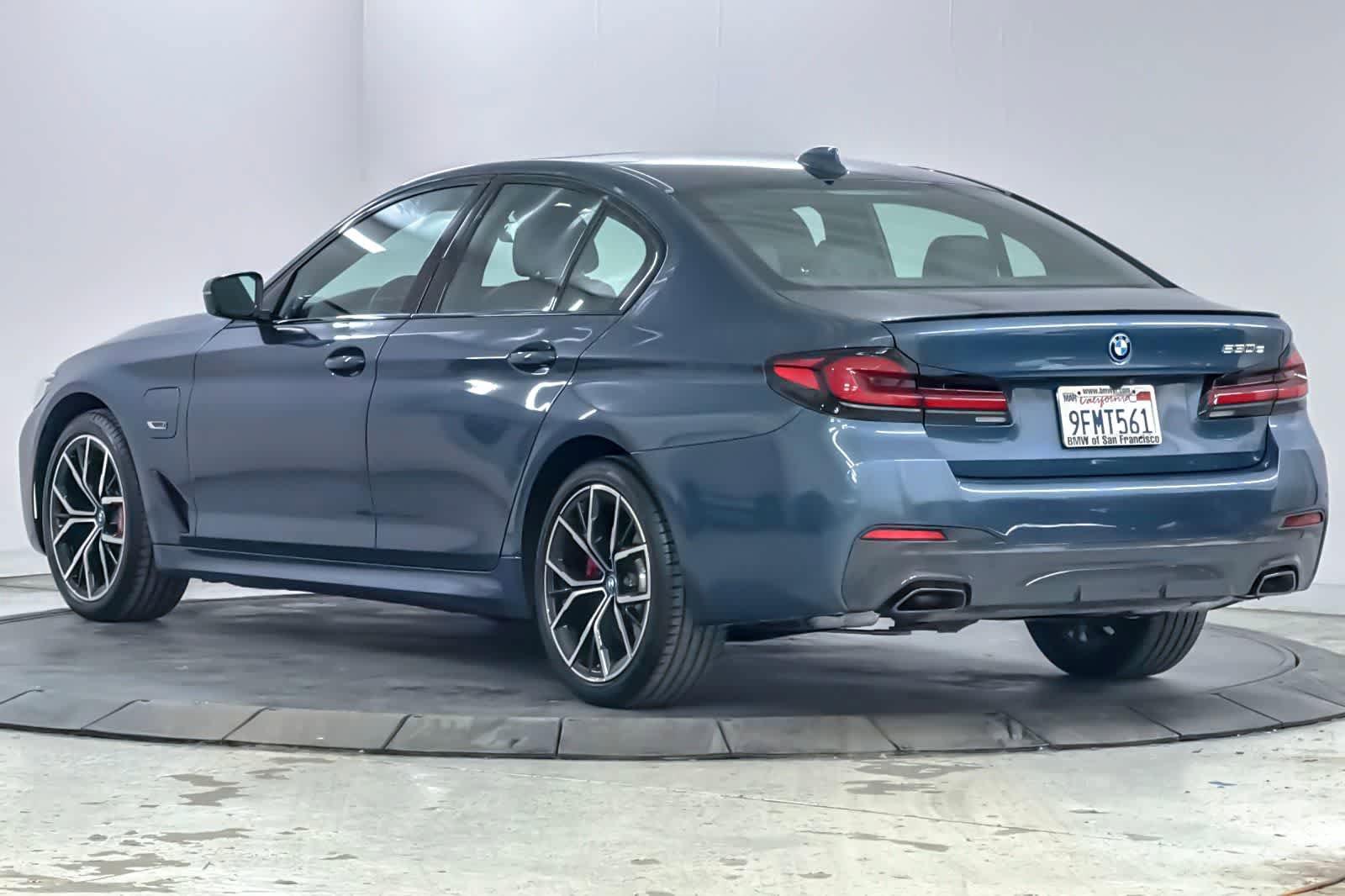 Used 2023 BMW 530e w/ M Sport Package image 6