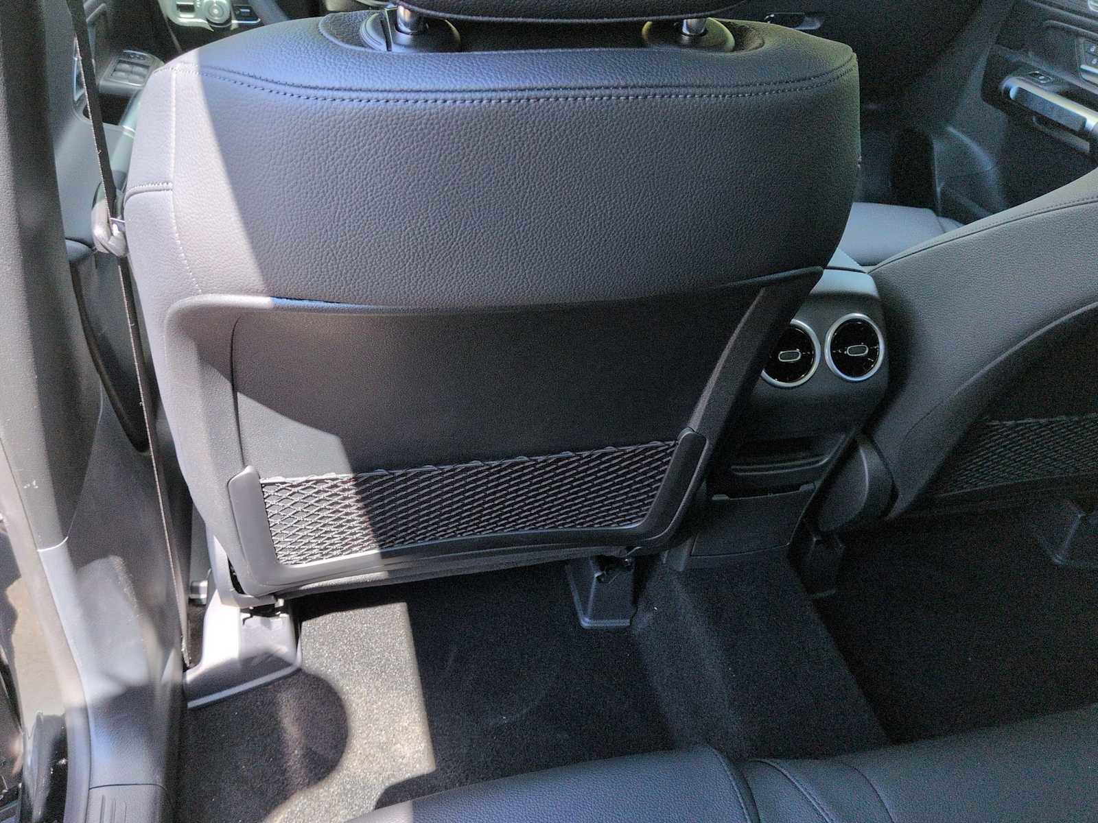 Used 2026 Mercedes-Benz GLB 250 4MATIC image 17