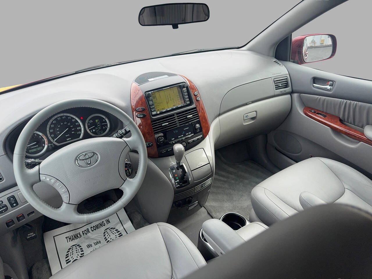 Used 2004 Toyota Sienna XLE w/ XLE Pkg 19 FWD image 18