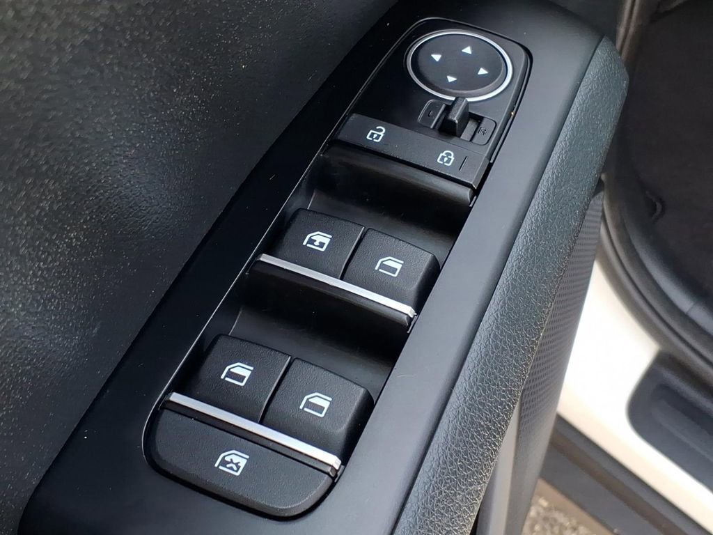 Used 2022 Kia Soul LX w/ Technology Package FWD image 13