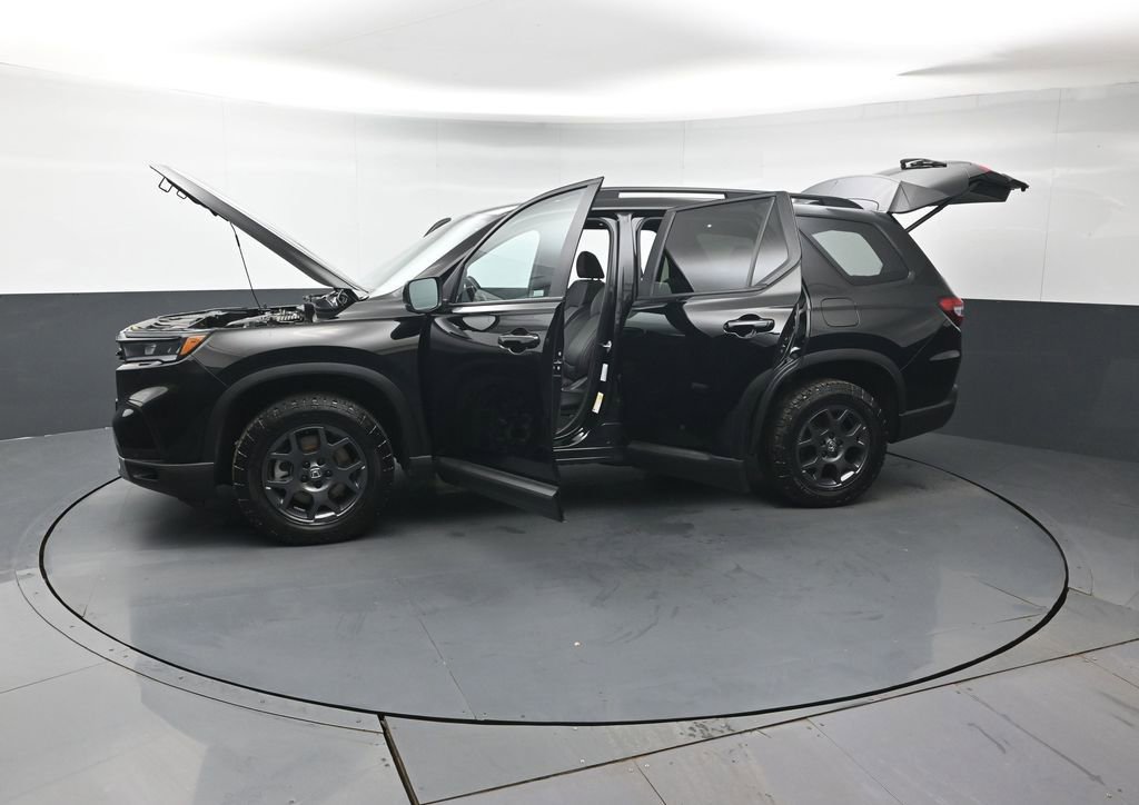 Certified 2023 Honda Pilot TrailSport image 48