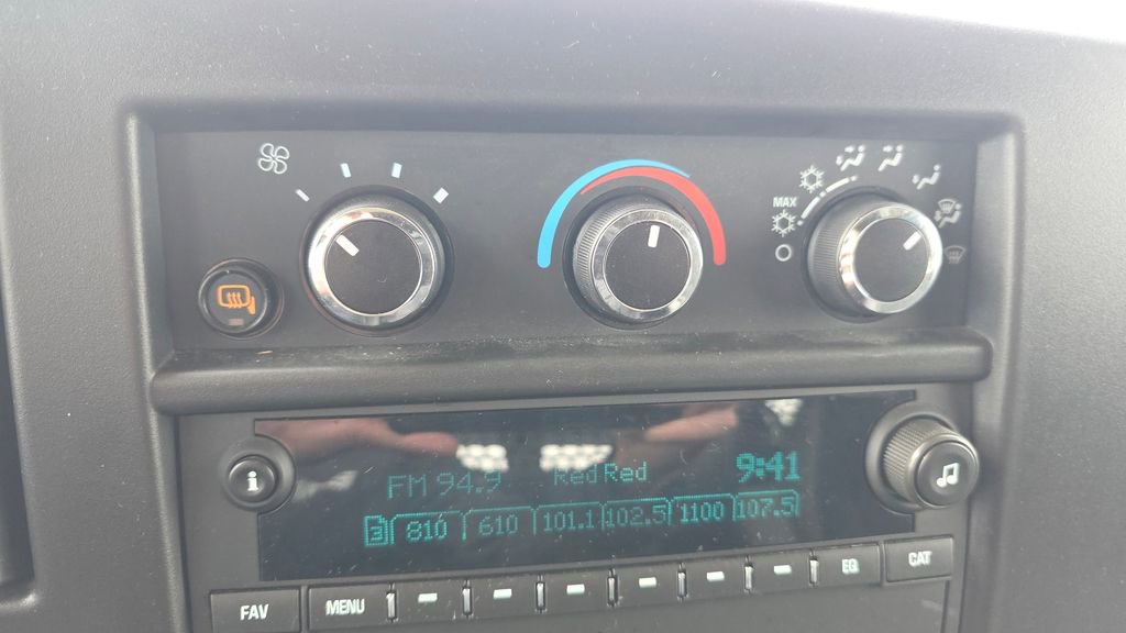 Used 2024 GMC Savana 2500 w/ Driver Convenience Package image 18