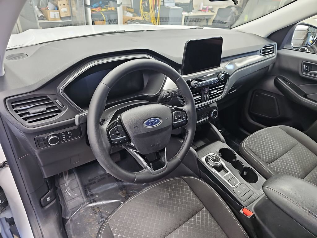Used 2023 Ford Escape Active w/ Cold Weather Package image 16