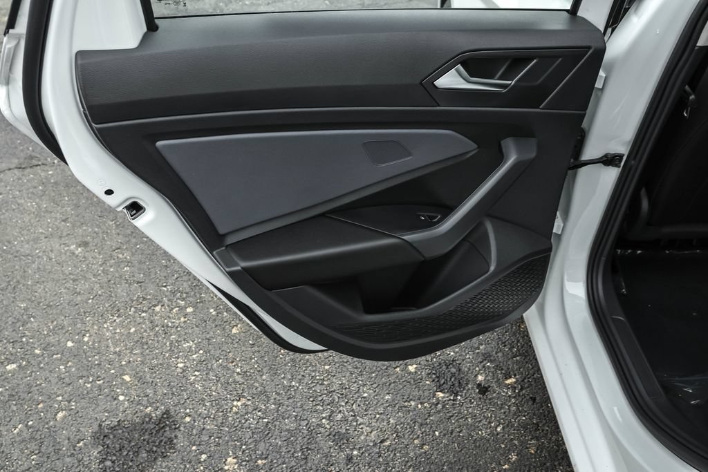 Used 2026 Volkswagen Jetta SE FWD image 26
