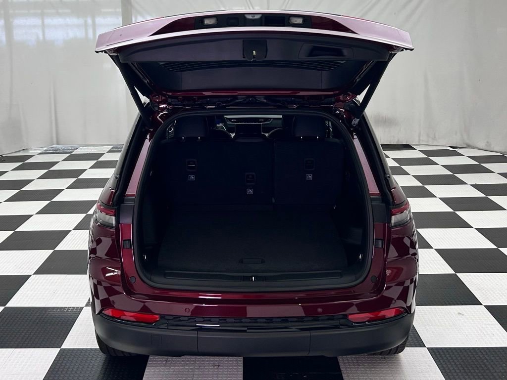 New 2025 Jeep Grand Cherokee Limited image 10