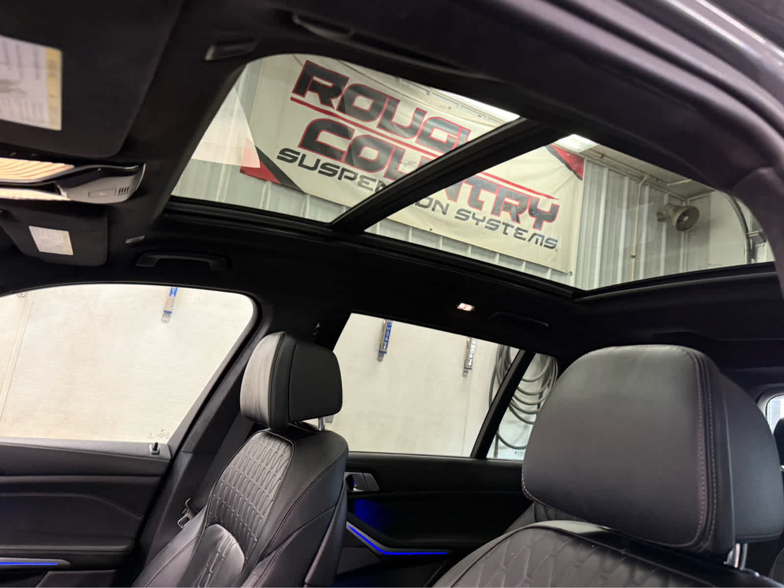 Used 2024 BMW X7 xDrive40i w/ M Sport Package AWD/4WD image 11