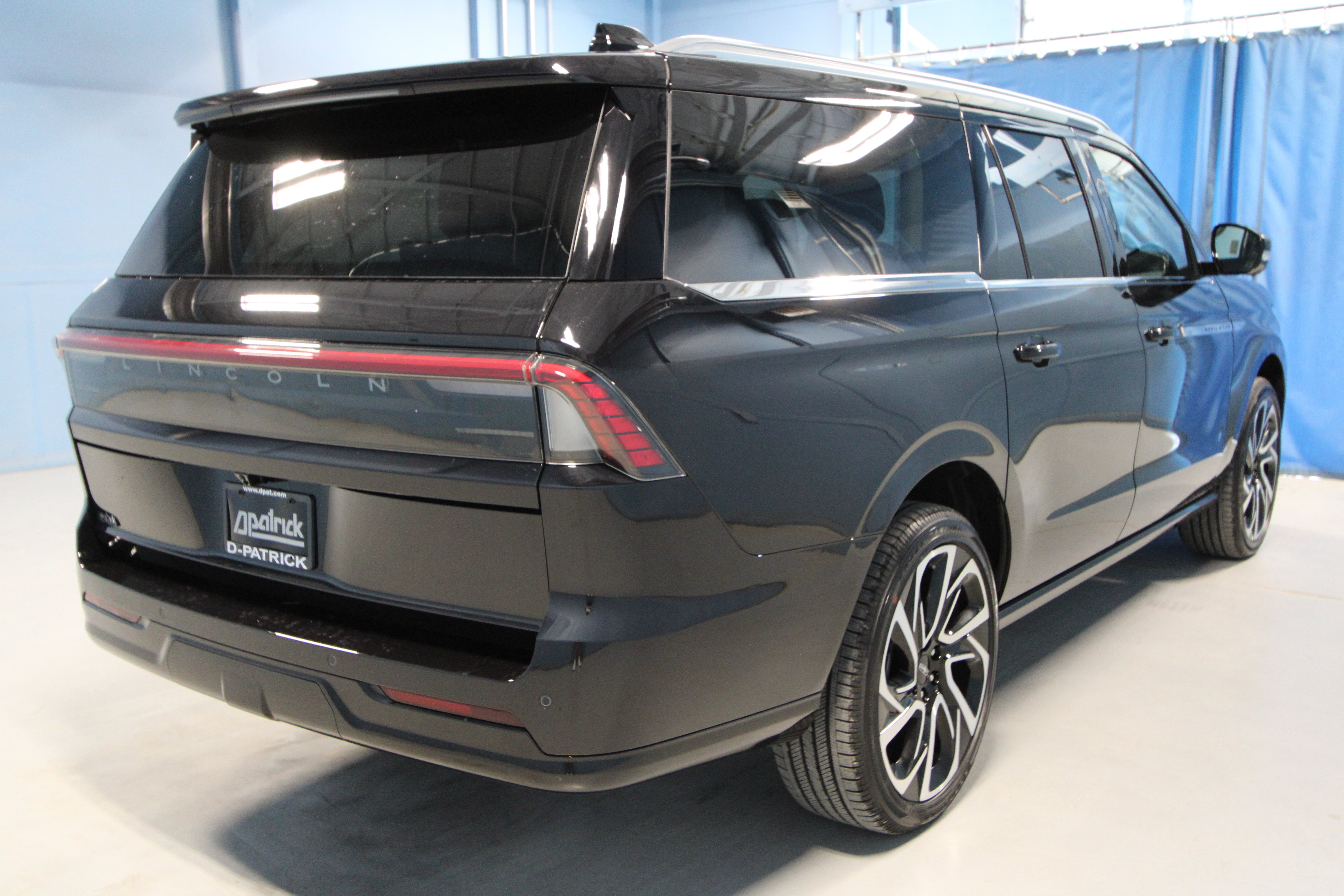 New 2027 Lincoln Navigator L Reserve AWD/4WD image 36