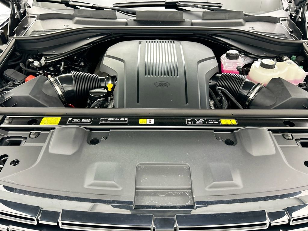 New 2026 Land Rover Range Rover SE image 28
