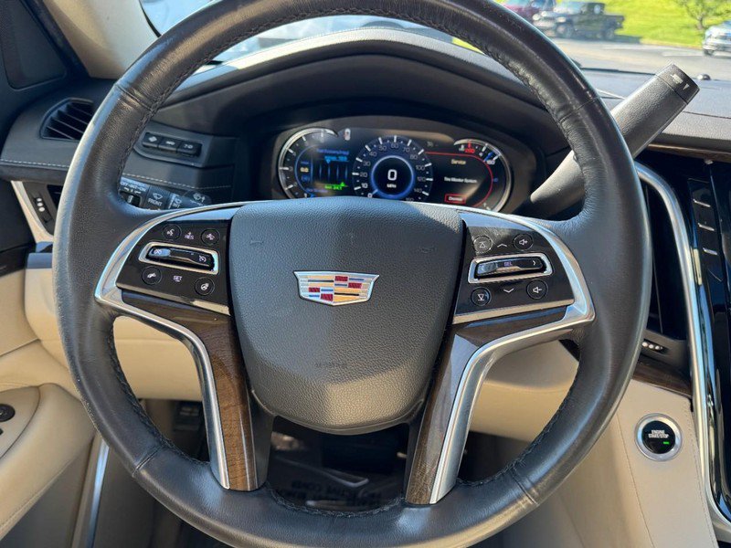 Used 2019 Cadillac Escalade ESV Luxury AWD/4WD image 15