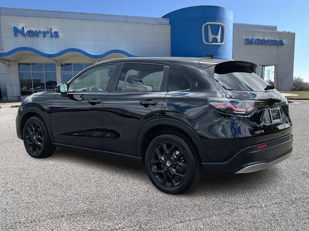 Used 2024 Honda HR-V Sport image 3