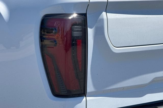 Used 2025 GMC Sierra 2500 AT4 w/ AT4 Premium Plus Package AWD/4WD image 48