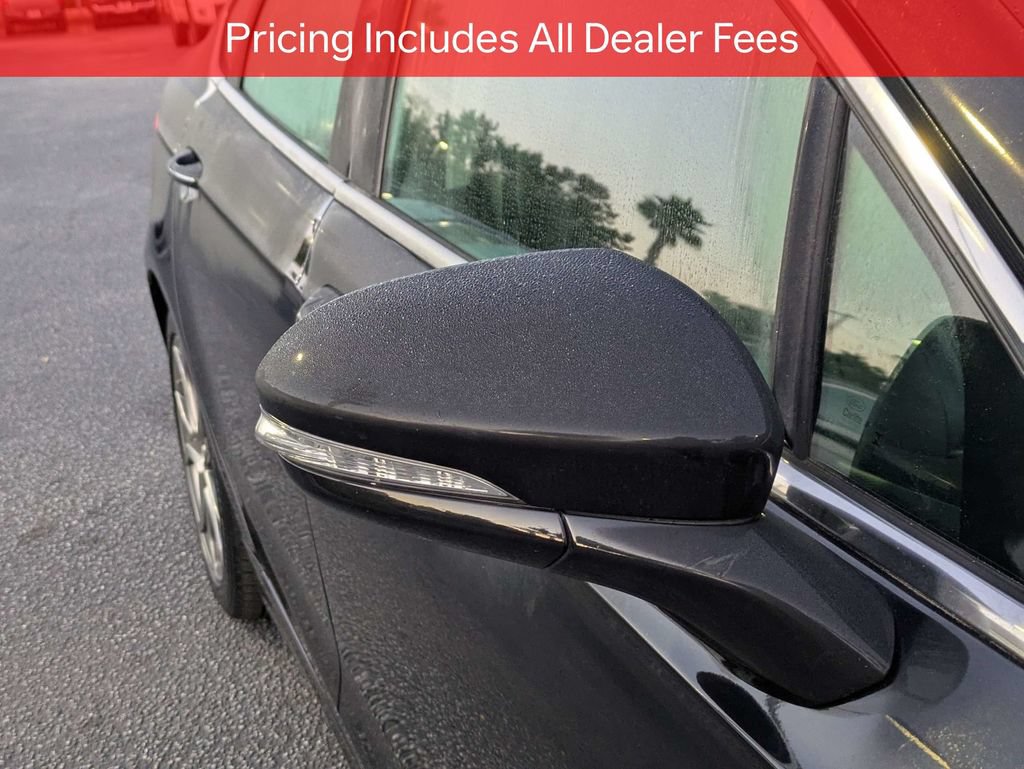 Used 2019 Ford Fusion Titanium FWD image 11