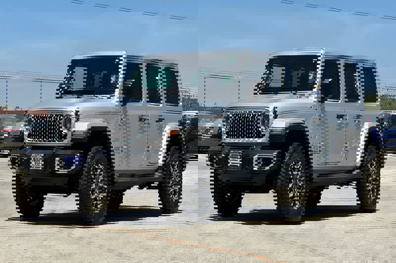 Used 2024 Jeep Wrangler Sahara image 7