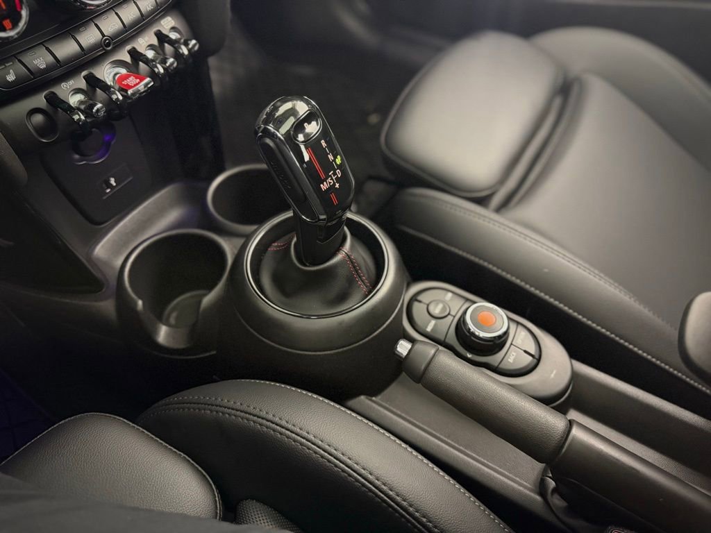 Used 2021 MINI Cooper S w/ Premium Package image 22