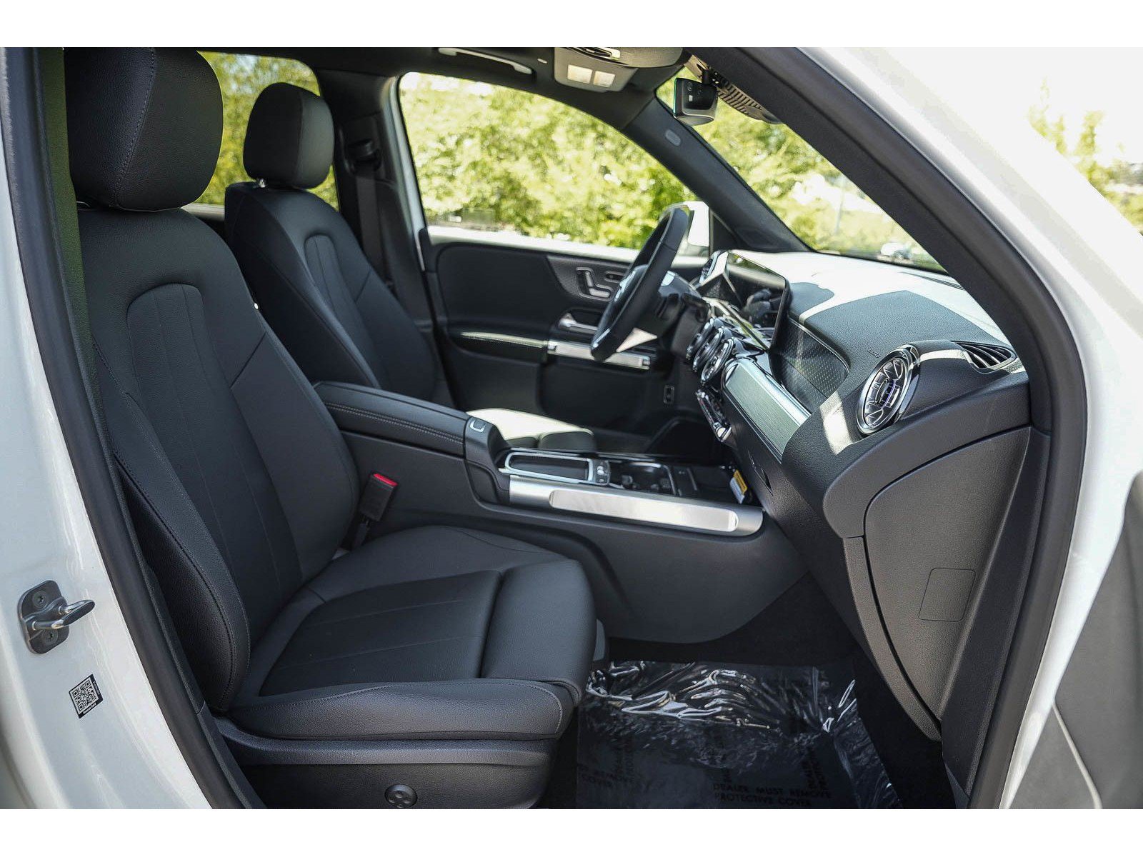 New 2026 Mercedes-Benz GLB 250 4MATIC image 16