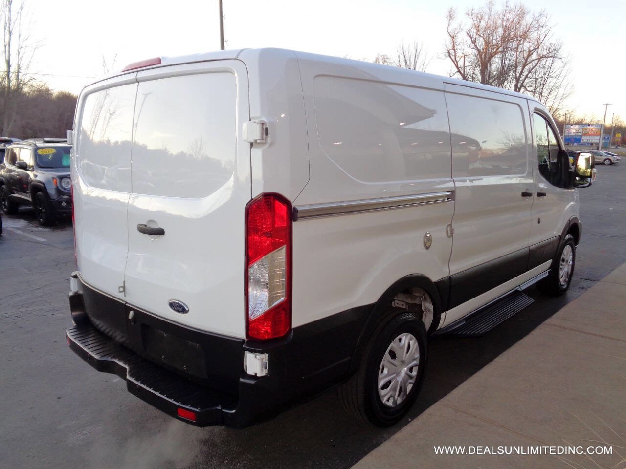 Used 2019 Ford Transit 250 130 Low Roof image 3