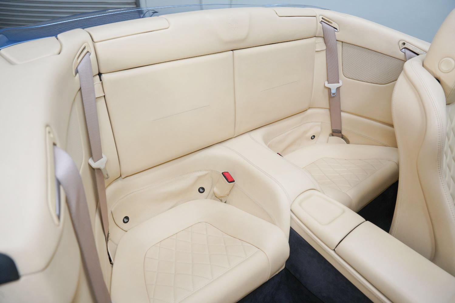 Used 2012 Ferrari California RWD image 35