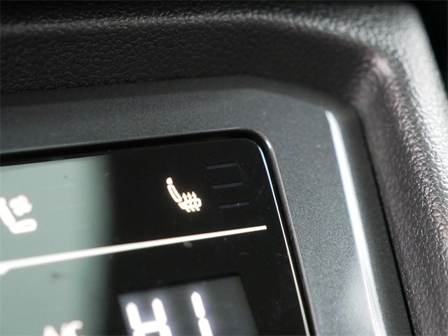 Used 2022 Volkswagen Tiguan SEL R-Line image 36