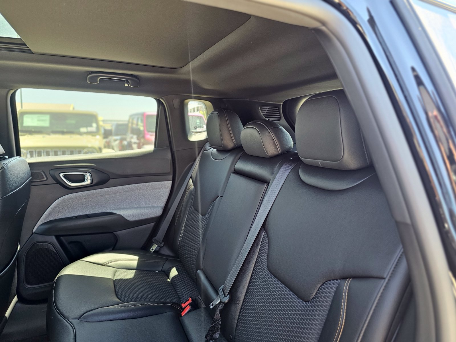 New 2026 Jeep Compass Latitude AWD/4WD image 23