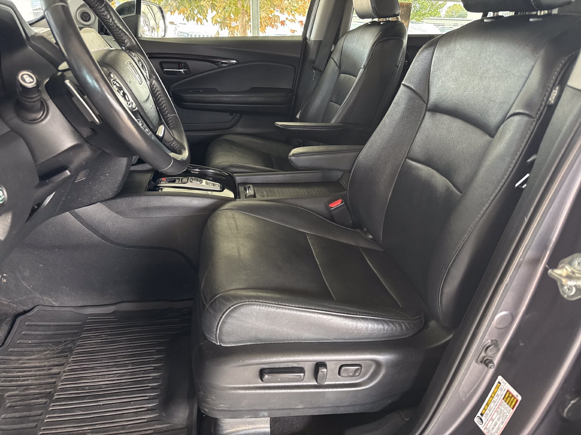 Used 2017 Honda Pilot Touring image 15
