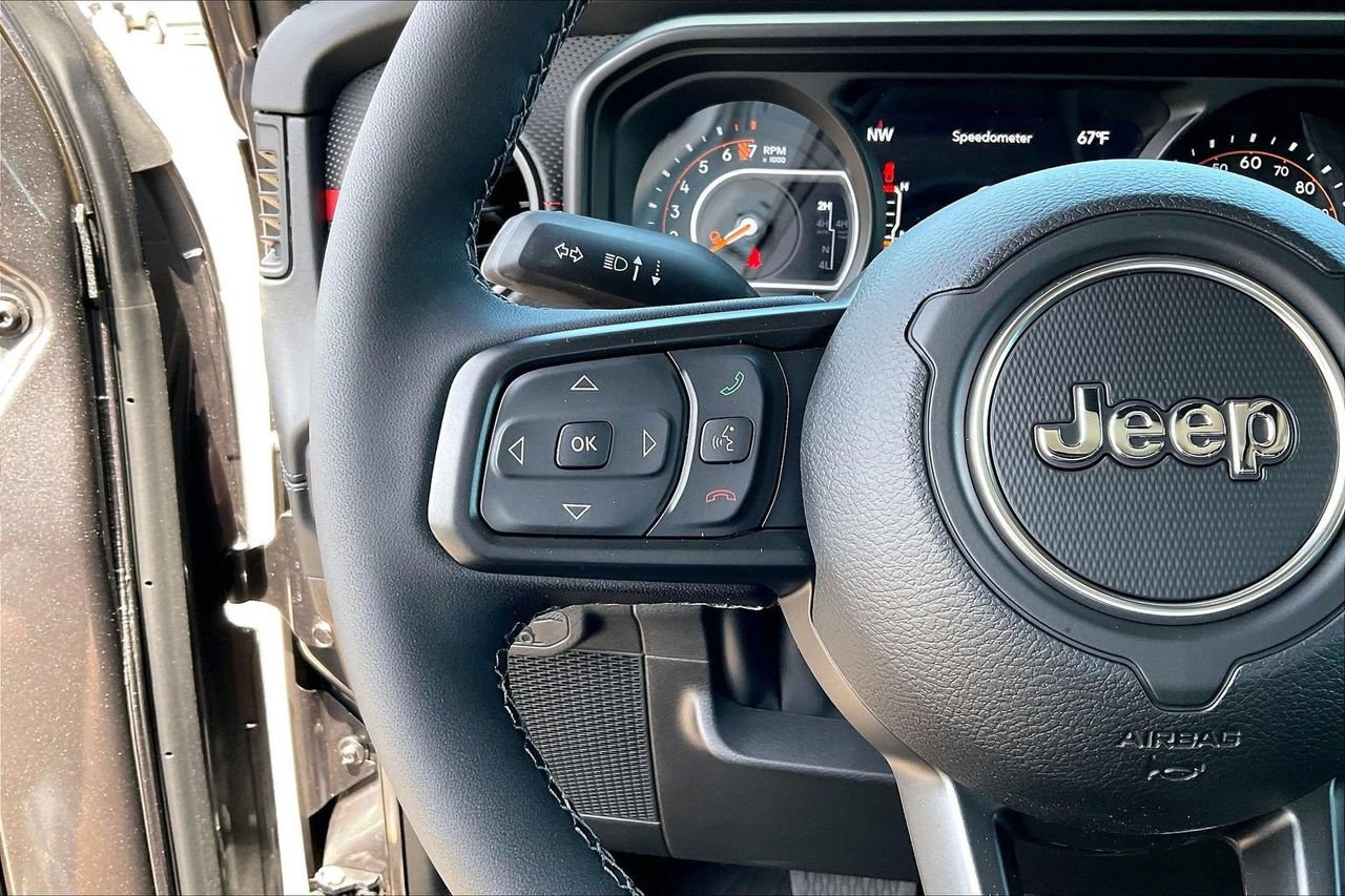 New 2026 Jeep Gladiator Rubicon AWD/4WD image 27