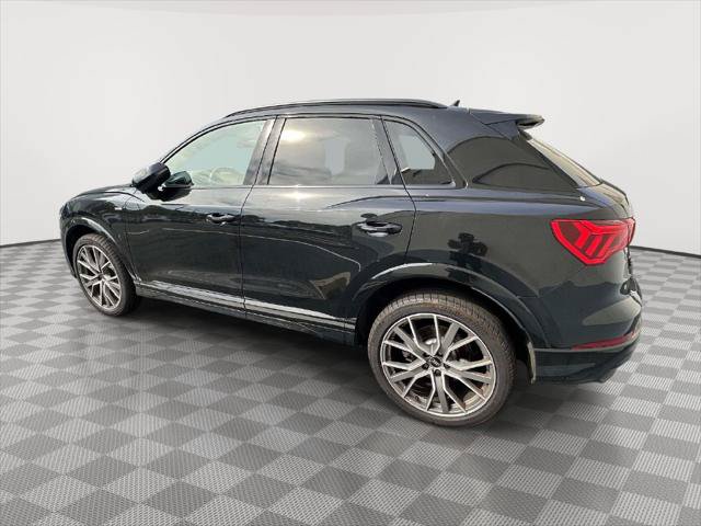 Used 2025 Audi Q3 2.0T Premium Plus w/ Premium Plus Package AWD/4WD image 3