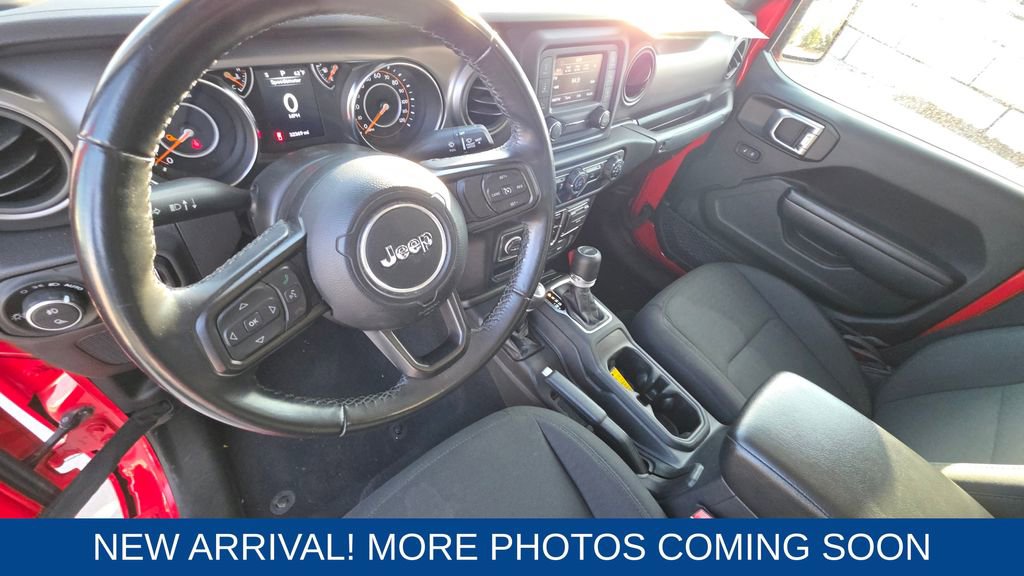 Used 2021 Jeep Gladiator Willys image 12