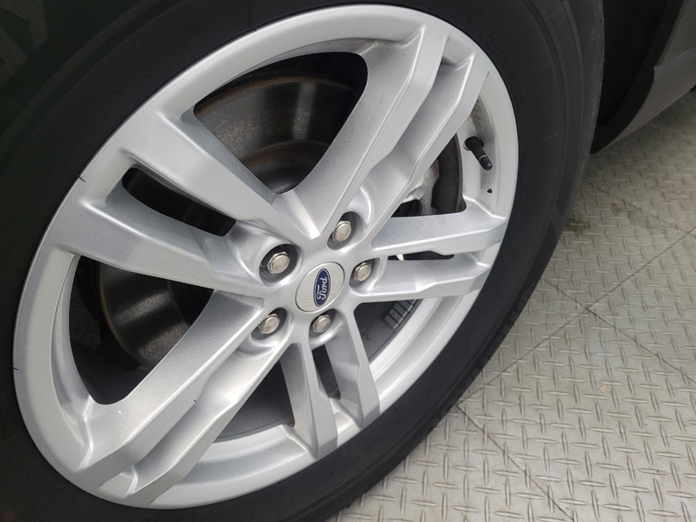 Used 2022 Ford Explorer XLT image 31