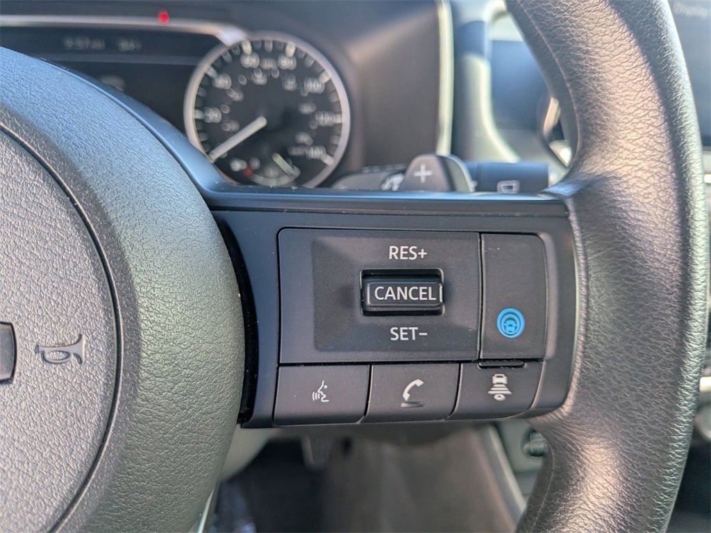 Used 2024 Nissan Rogue SV image 23