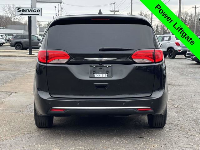 Used 2020 Chrysler Pacifica Touring image 35