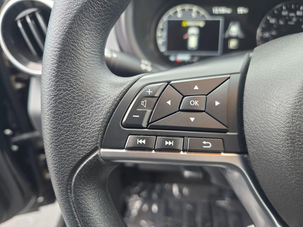 Used 2024 Nissan Kicks SV image 27