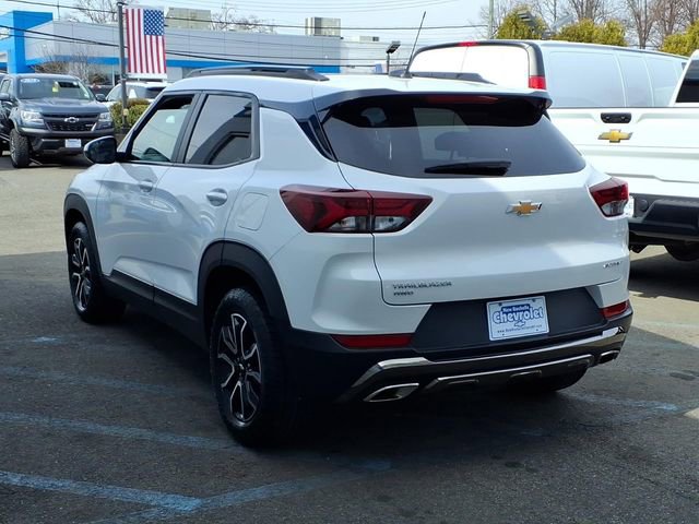 Used 2023 Chevrolet TrailBlazer ACTIV w/ Sun and Liftgate Package image 4