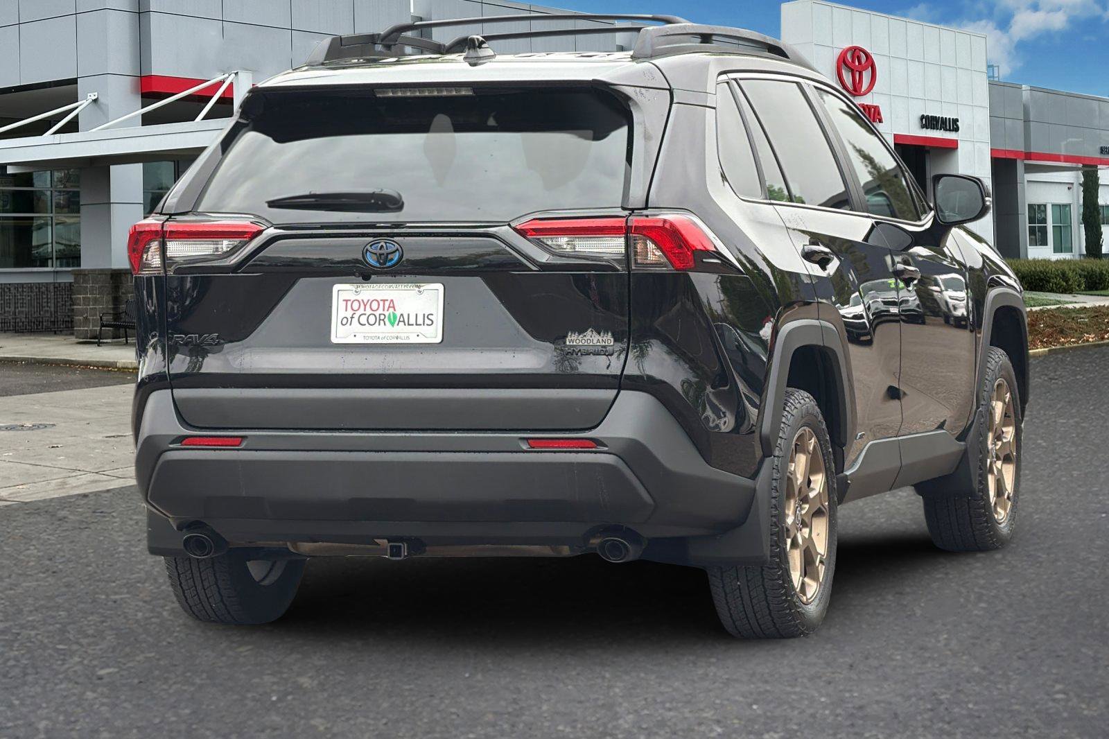 Used 2024 Toyota RAV4 AWD Hybrid image 4